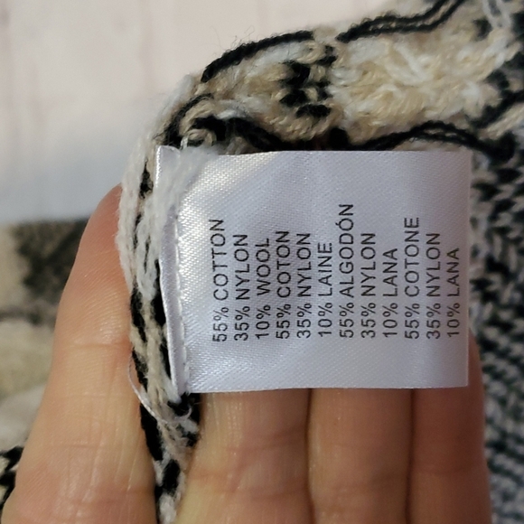 NWOT MIRACLE Wrap Sweater, Size M/L - Picture 3 of 5